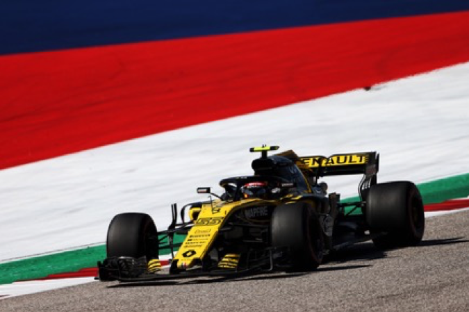 雷诺车队鏖战阿斯顿马丁，塞恩斯统治全场